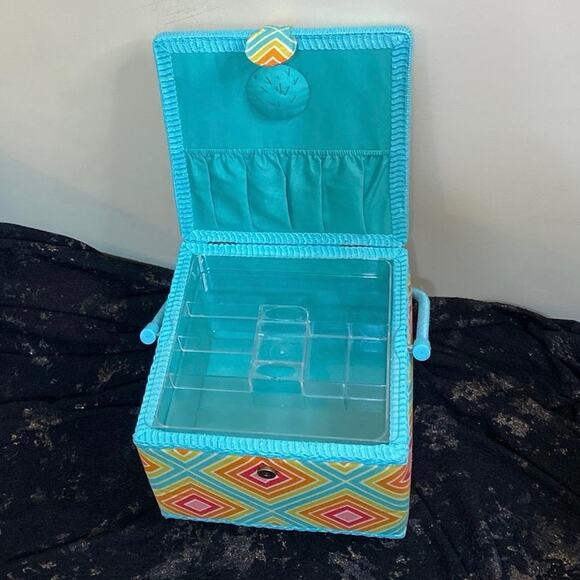 Vintage Fabric Covered Sewing Box Basket Padded with Tray Bright Wicker Handle - Picture 9 of 10